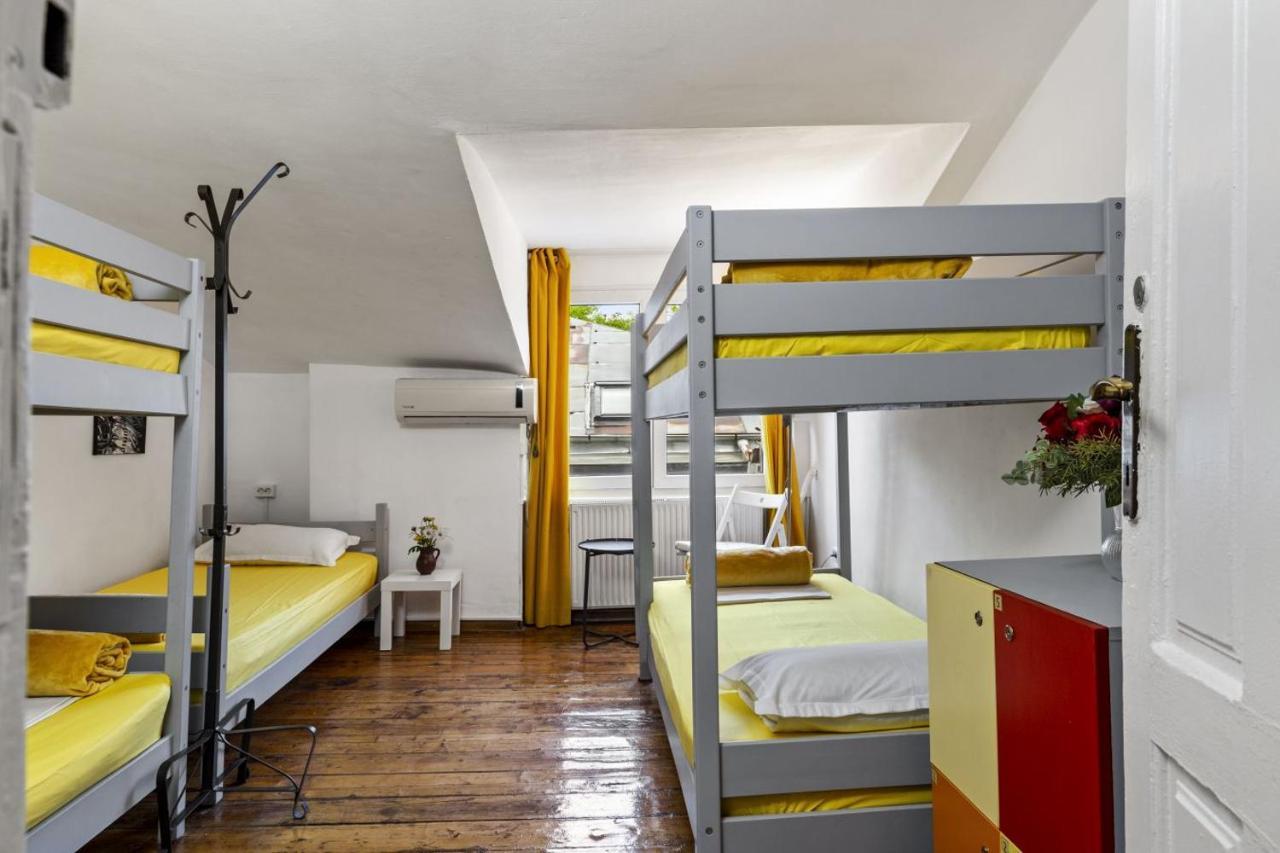 Friends Hostel *
